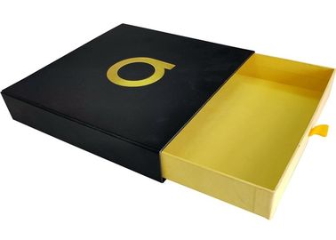 Çin Siyah Kağıt Sürgülü Çekmece Hediye Kutuları Folyo Altın Kabartmalı Logo Giyim İçin Fabrika