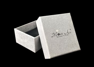 Çin Küpeler için Küçük Kapaklı ve Taban Kutuları Gümüş Simli Takı Hediye Paketleme Fabrika