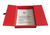 Cap Top Kırmızı Kitap Şekilli Kutu, 2cm Genişlik Saten Bantlı Manyetik Flap Kutusu Tedarikçi