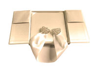 Düğün davetiyesi dekoratif hediye kutuları 2 taraf kurdele ile özel tasarım açın Tedarikçi